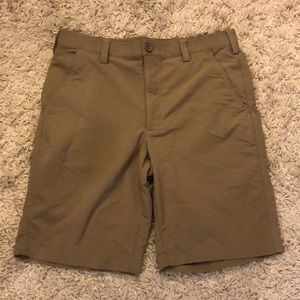Light weight / performance khaki shorts